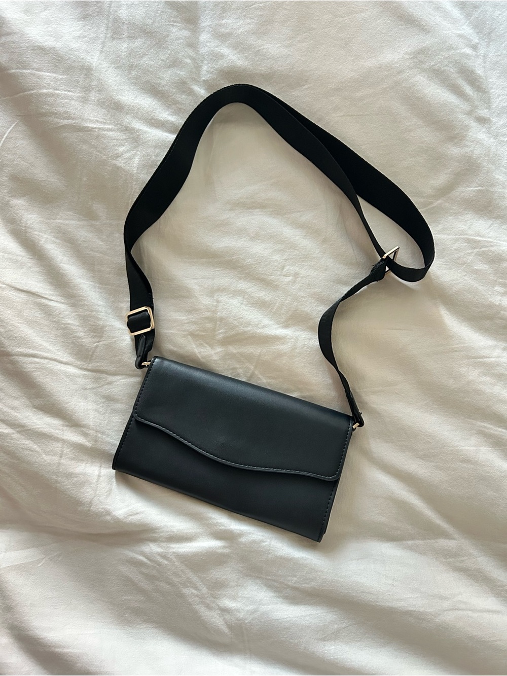A New Day Adjustable cross body wallet